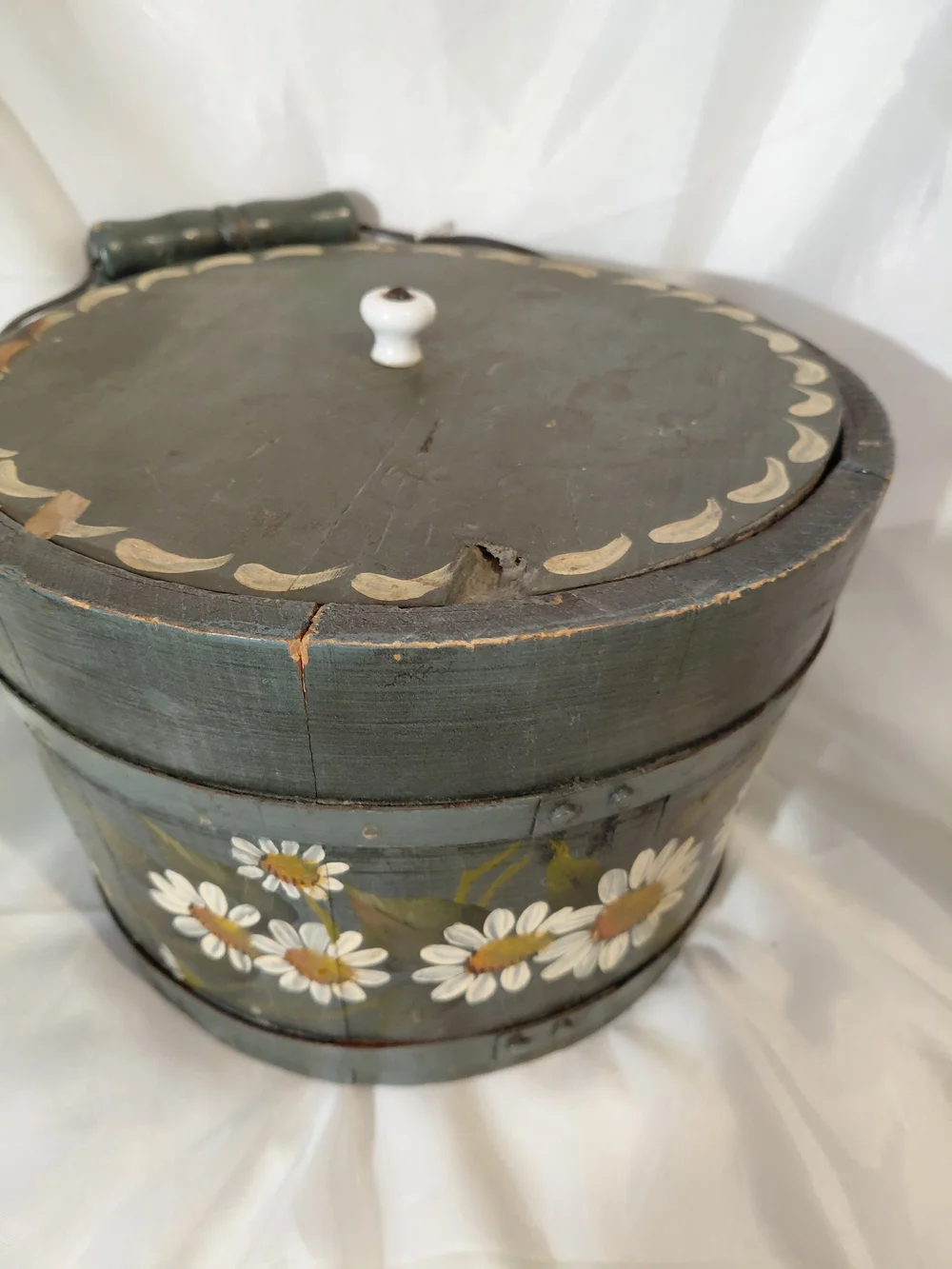 Source Unknown Painted Daisy Wooden Box - Green with White